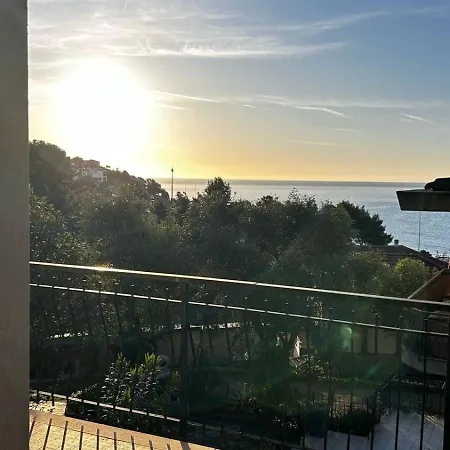 Sea View With Terrace & Free Parking