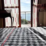 Sea View With Terrace & Free Parking Apartman