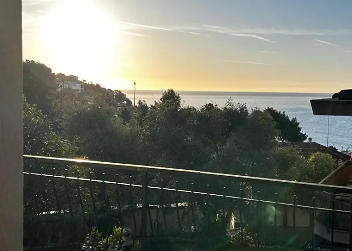 Sea View With Terrace & Free Parking